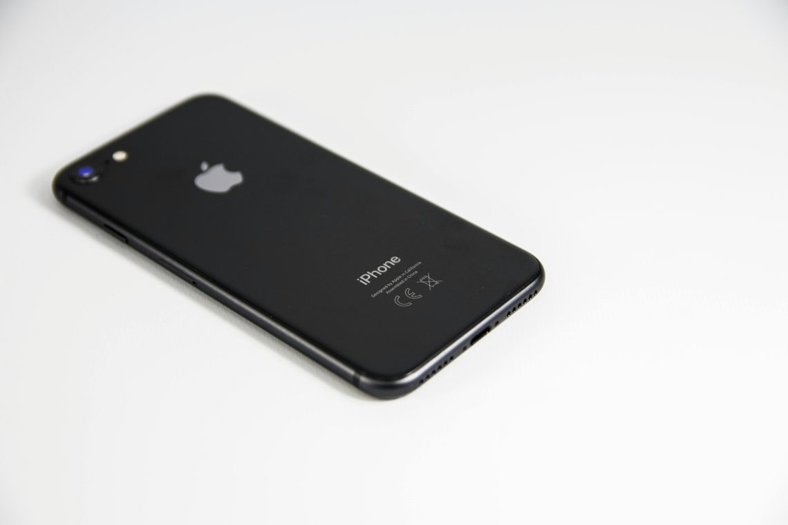 iPhone SE 3
